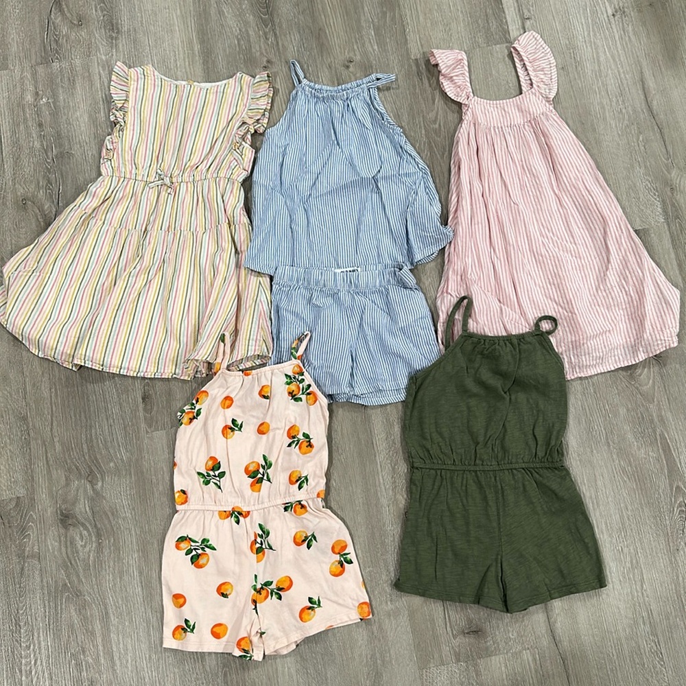 Old navy dresses and rompers. 4t